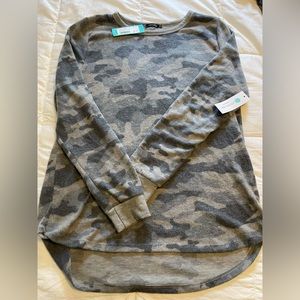 Pink Clover (Stitchfix) Long Sleeve Fleece Sweater